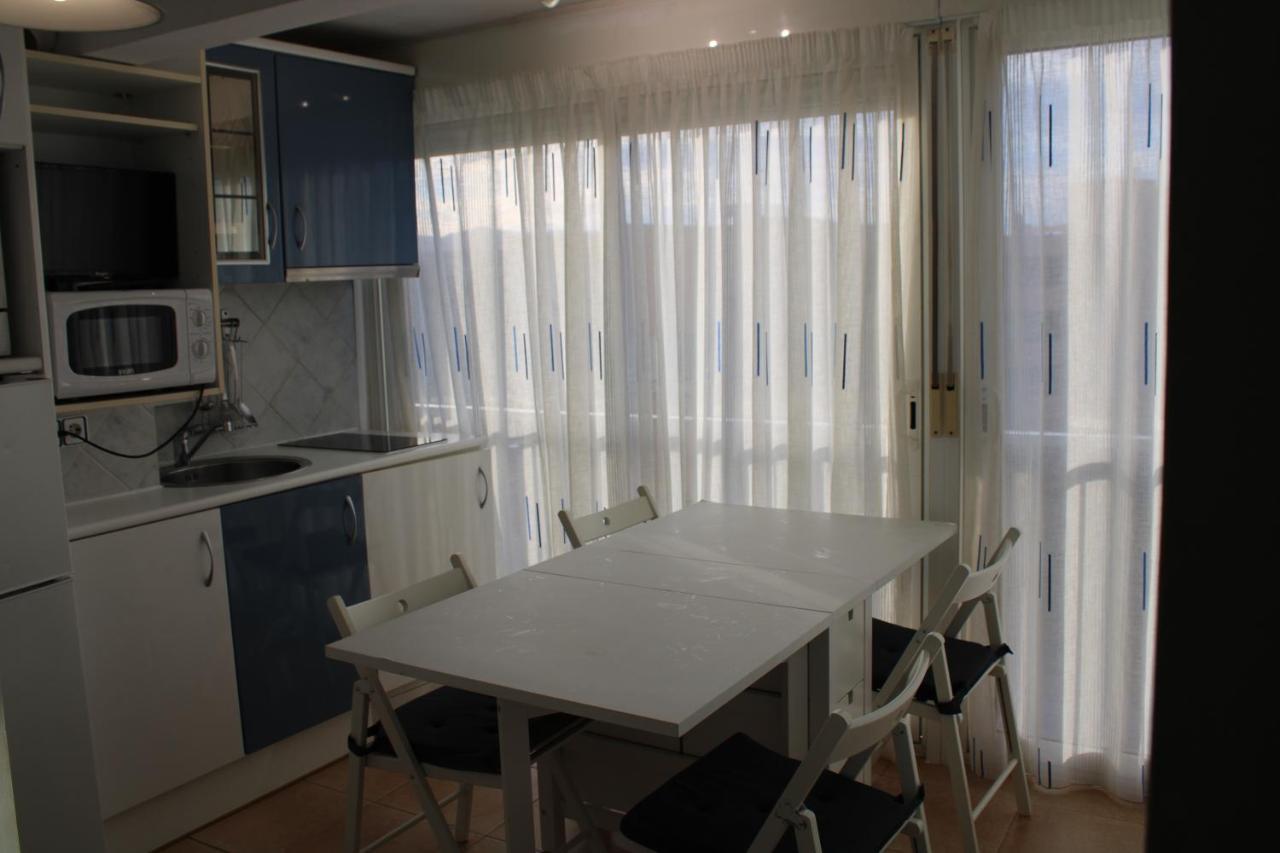 Estudio Primera Linea De Mar Con Piscina Y Parking Apartment Platja d'Aro Exterior photo